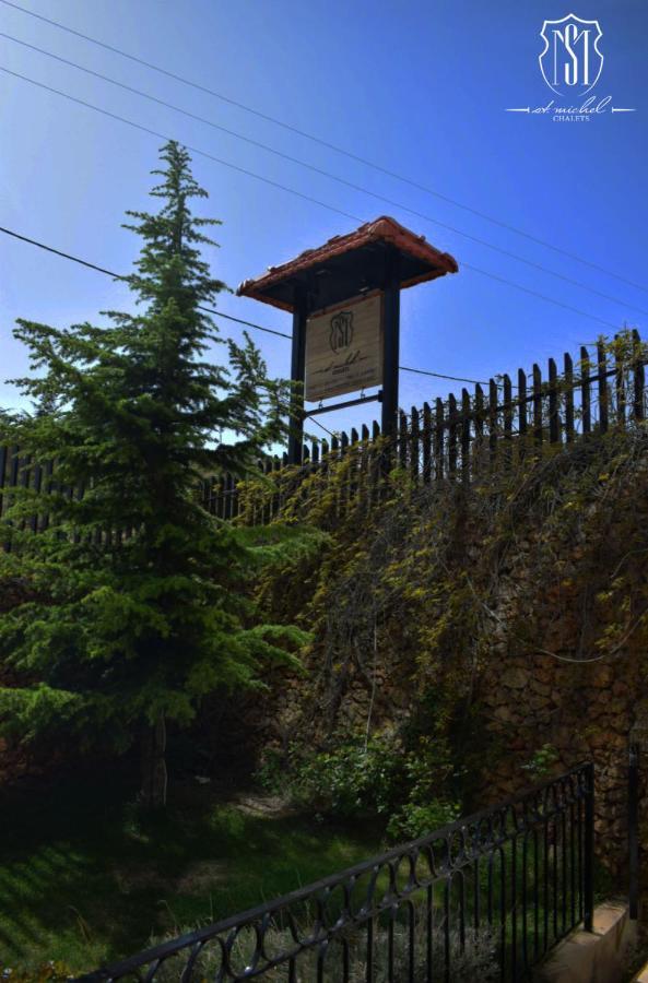 Saint Michel Chalets Al Arz Exterior photo